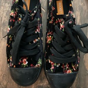 Women’s size 8 Rocket Dog black and floral crushed velvet sneakers.